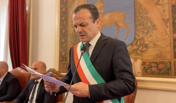 Taormina: il Sindaco De Luca nomina gli assessori e si riserva la delega al Casinò