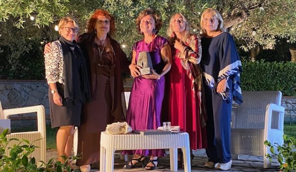 NaxosLegge: consegnato a Laura Anello il premio Tela di Penelope