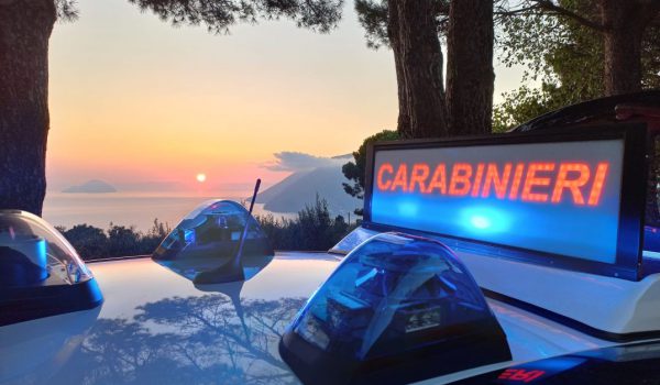 Isole Eolie: controlli straordinari dei Carabinieri, 5 denunce e 6 persone segnalate