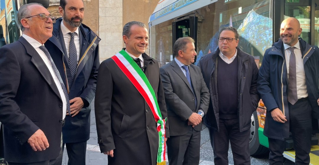 Presentati a Taormina cinque nuovi bus elettrici