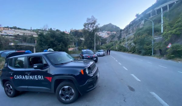Taormina: due denunce e due giovani segnalati quali assuntori di droghe